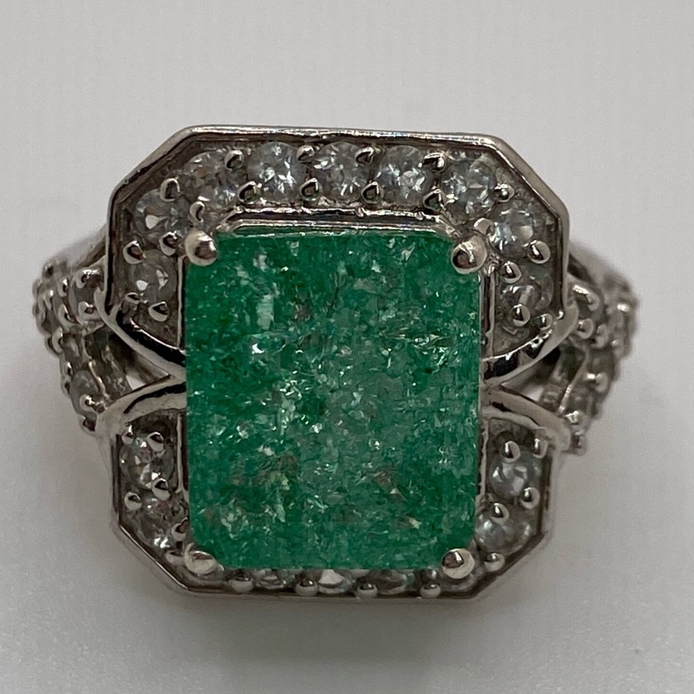 Sterling silver emerald cubic zirconia ring size 8